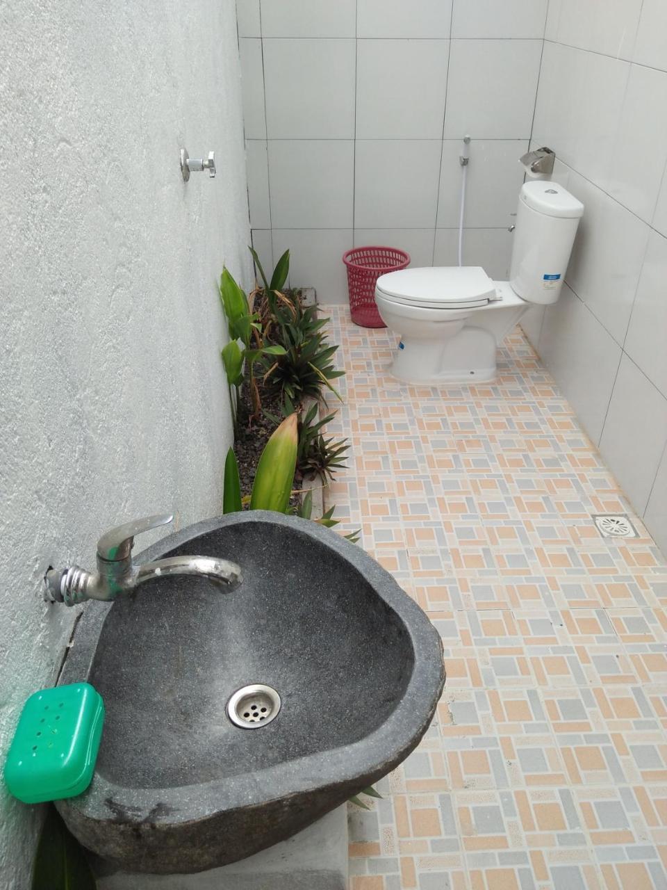 Chemel Homestay Kuta  Экстерьер фото